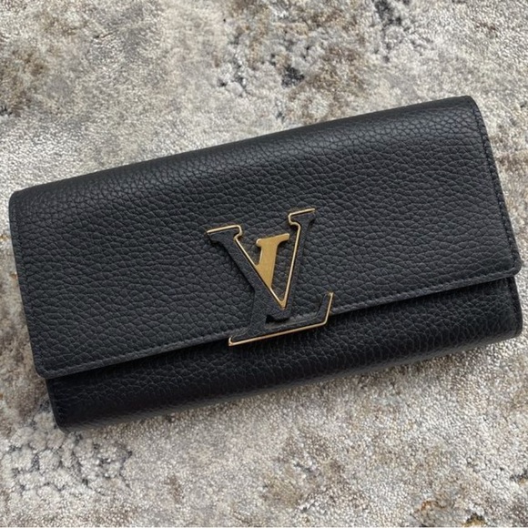 BRAND NEW: Louis Vuitton CAPUCINES WALLET - BLACK - Picture 1 of 5